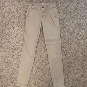 Skinny khaki pants